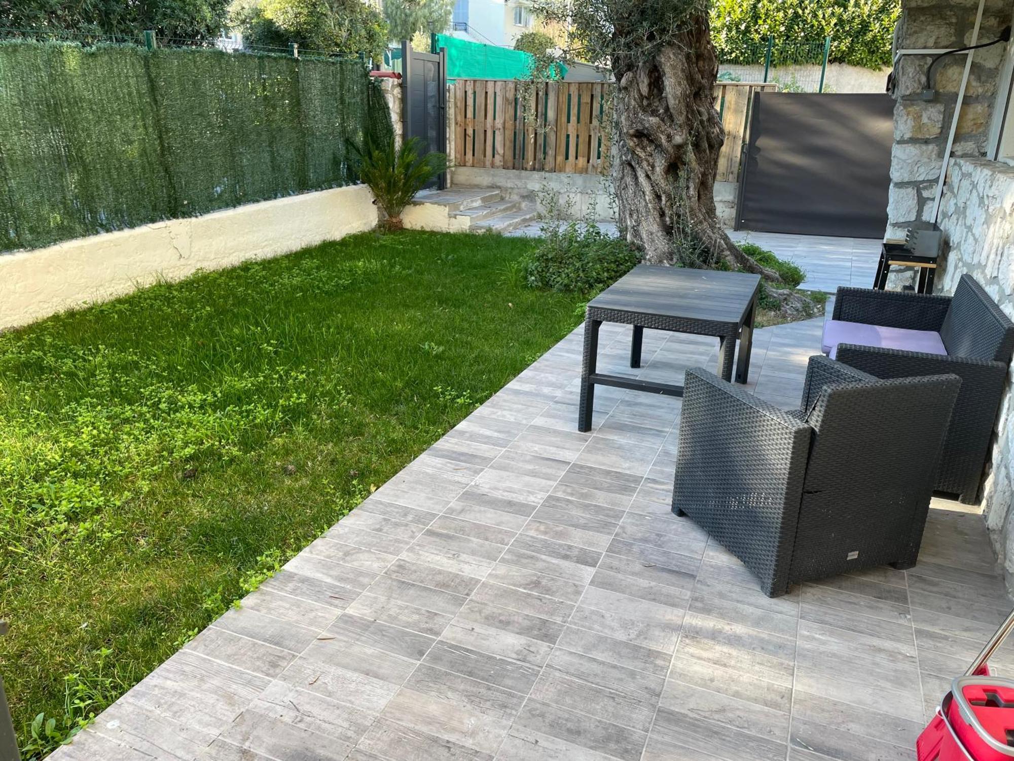 Joli Rez De Jardin 4 Pieces A Cagnes Sur Mer Exterior foto